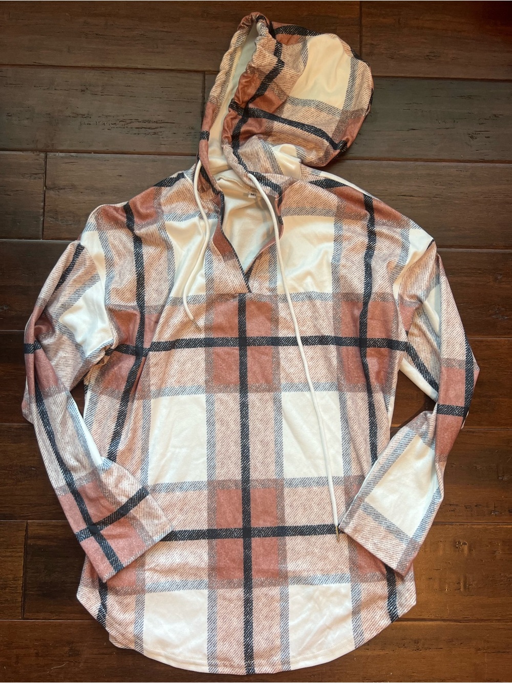 Women’s lightweight Rust Plaid Hooded Sweater - NWOT perfect for fall